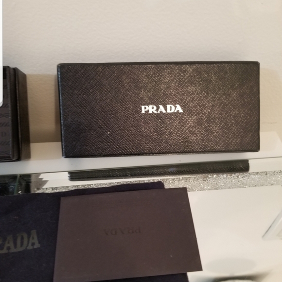 Prada empty sunglasses box and auth paper - Picture 8 of 8